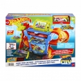 Игровой набор "Автомойка: Кормящие виражи" Hot Wheels