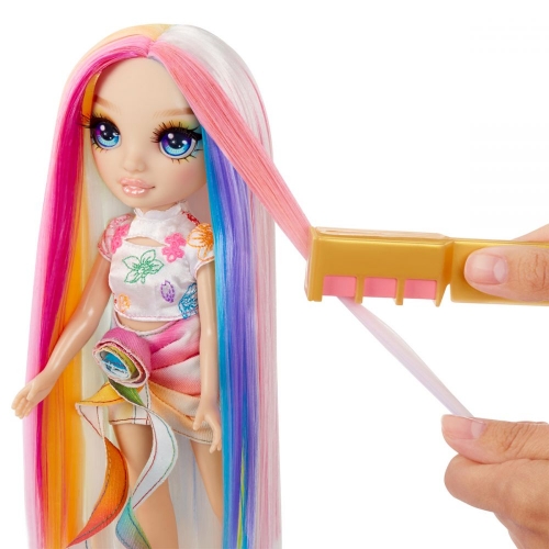 Ігровий набір з лялькою RAINBOW HIGH (РЕЙНБОУ ХАЙ) серії "Дрібниці для волосся та стиль" – АМАЯ (526780)
