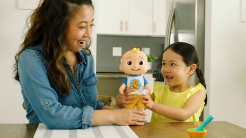 Інтерактивна іграшка CoComelon Deluxe Interactive JJ Doll Джей Джей зі звуком