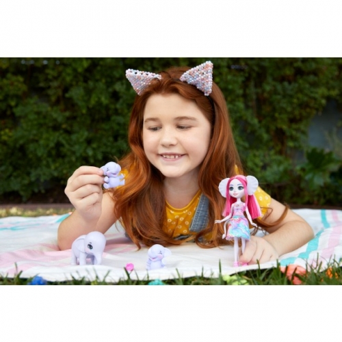 Игровой набор "Семья Слоненок Эсмеральды" Enchantimals
