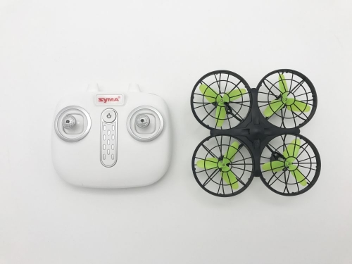 Квадрокоптер з 2,4 ГГц керуванням та функцією розпізнавання перешкод (13,1 cм)